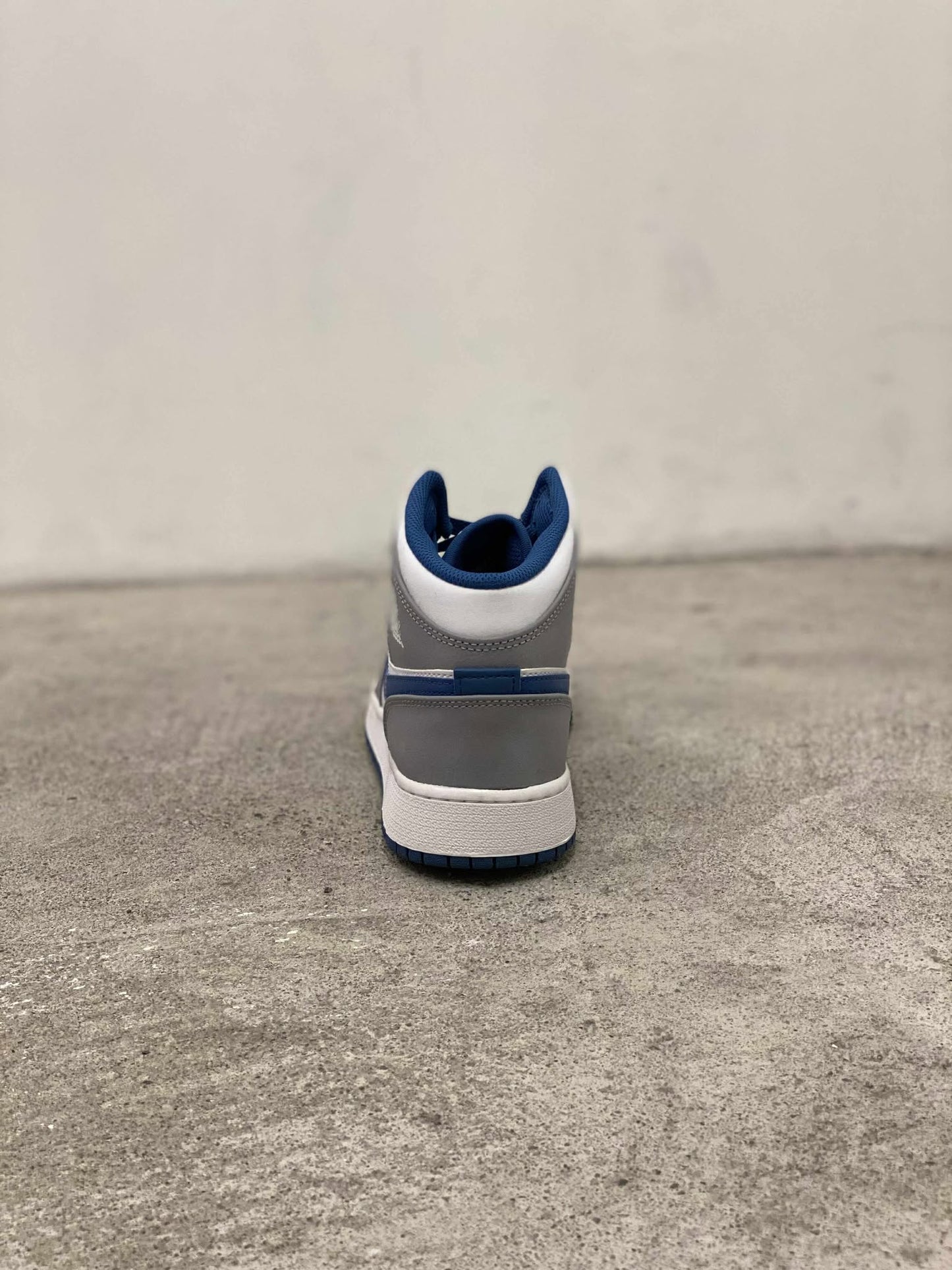 Jordan 1 Mid 'True Blue Cement' (GS)