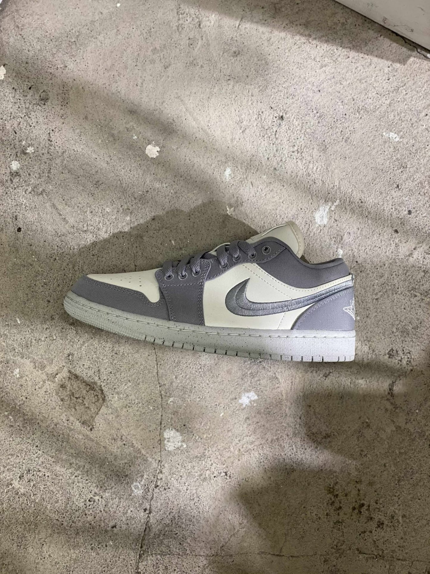 Jordan 1 Low SE 'Light Steel Grey' (WOMEN'S)