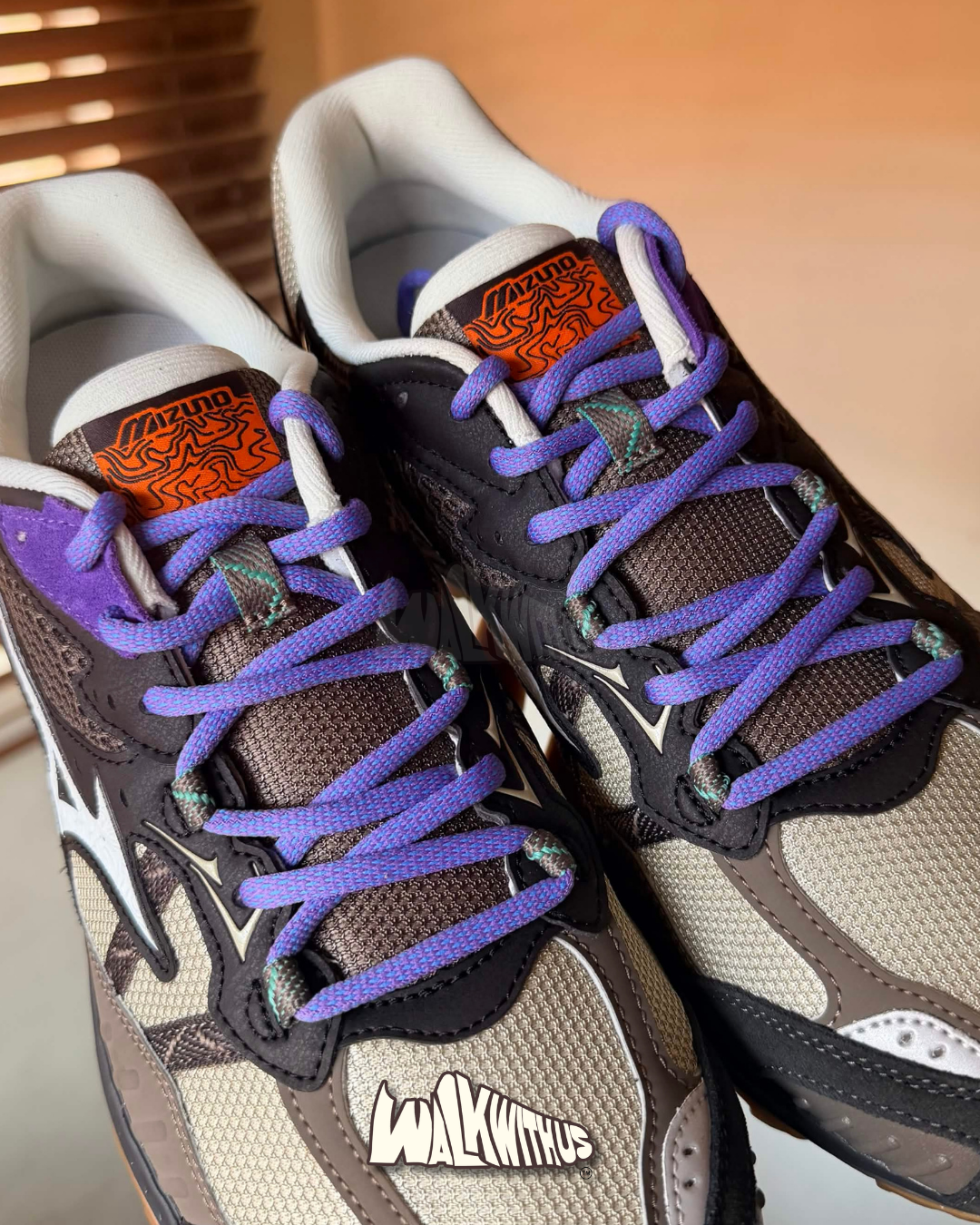 Mizuno Racer ADV "Multicolor Gum"