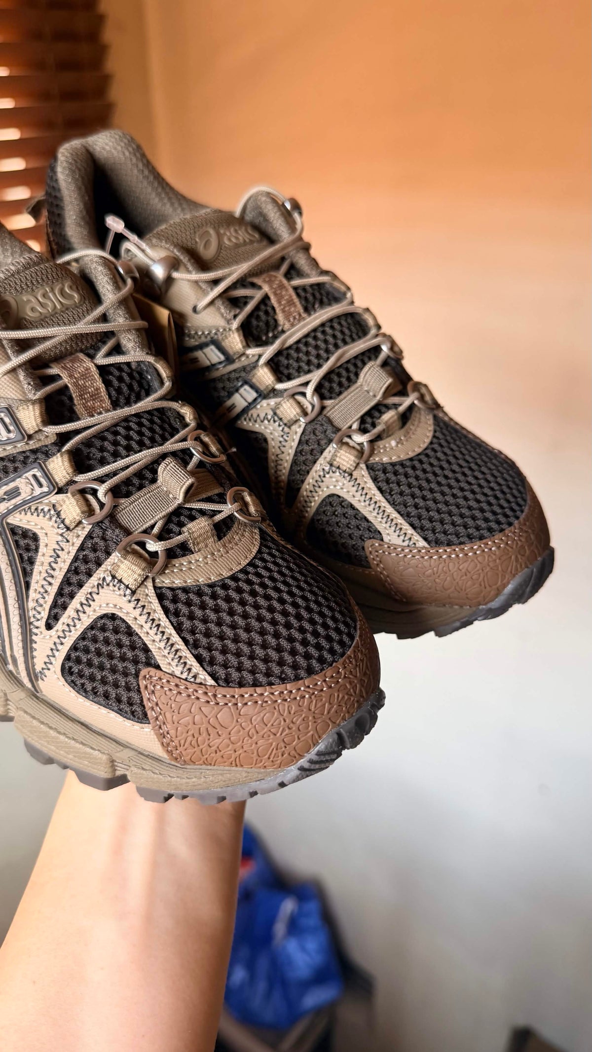 Asics Gel-Kahana 8 FL "Dark Brown"