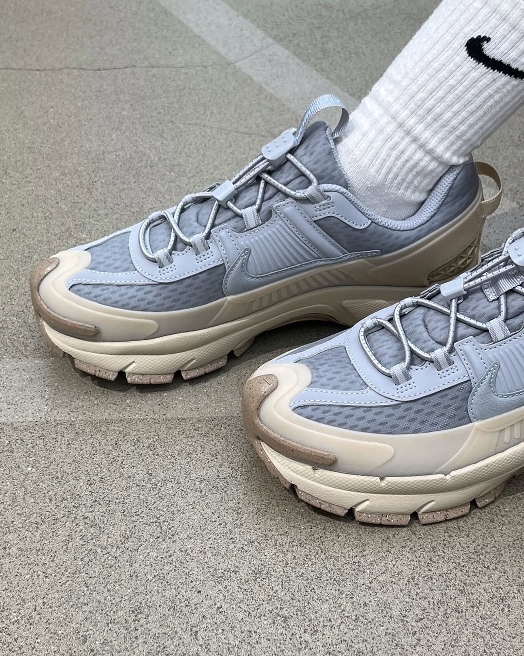 Nike Zoom Vomero 5 Roam "Wolf Grey Sanddrift"