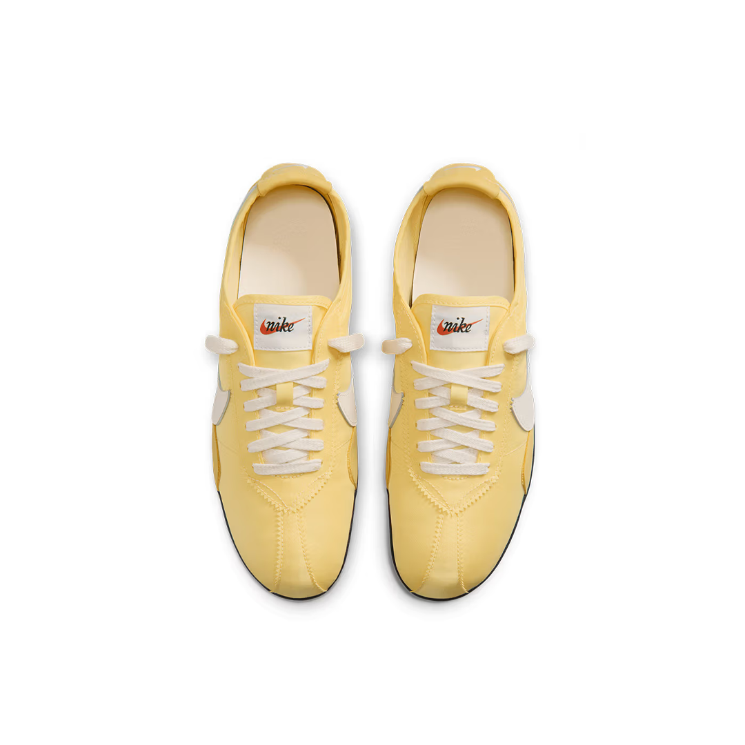 靴 Nike Moon Shoe OG Soft Yellow 24cm Nike Moon Shoe OG 'Soft Yellow' – Walkwithus