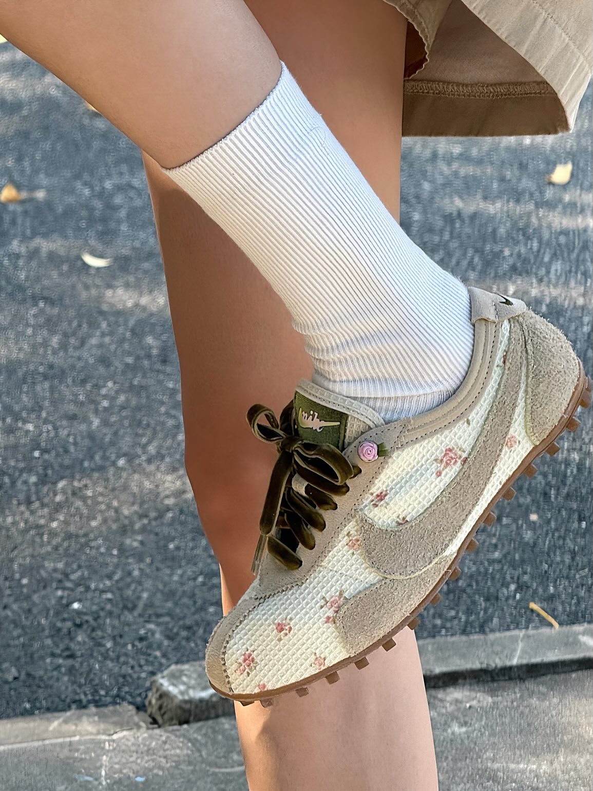 Nike Moonshoe OG "Floral Coconut Milk"