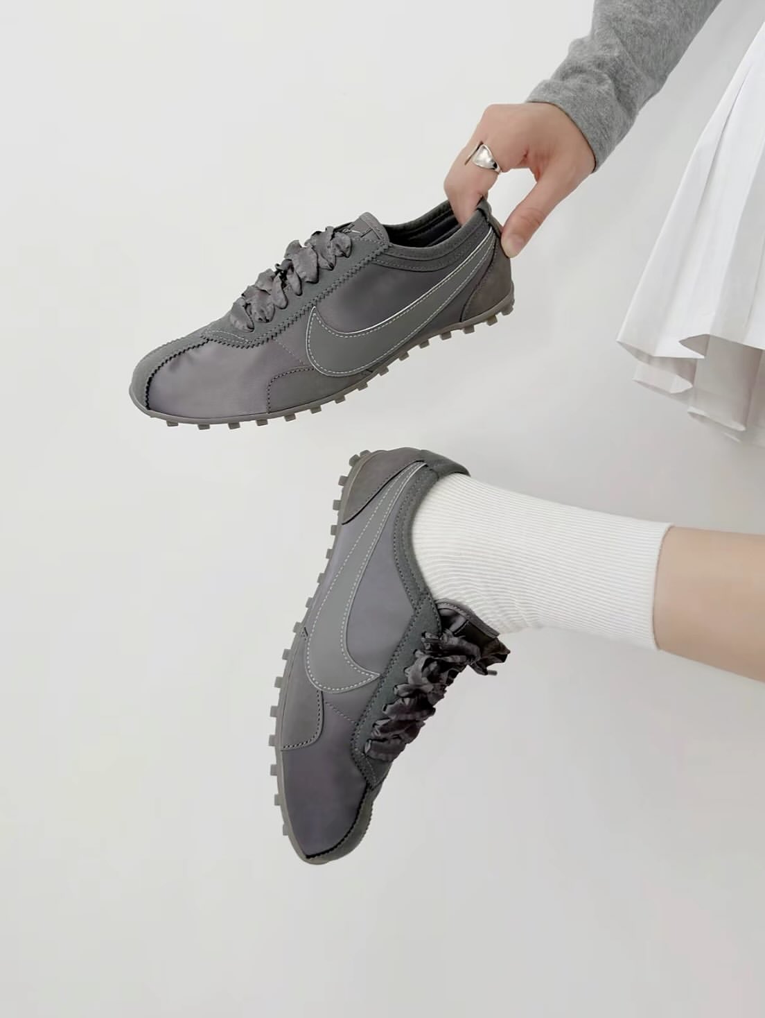 Nike Moon Shoe OG SE Satin "Grey"