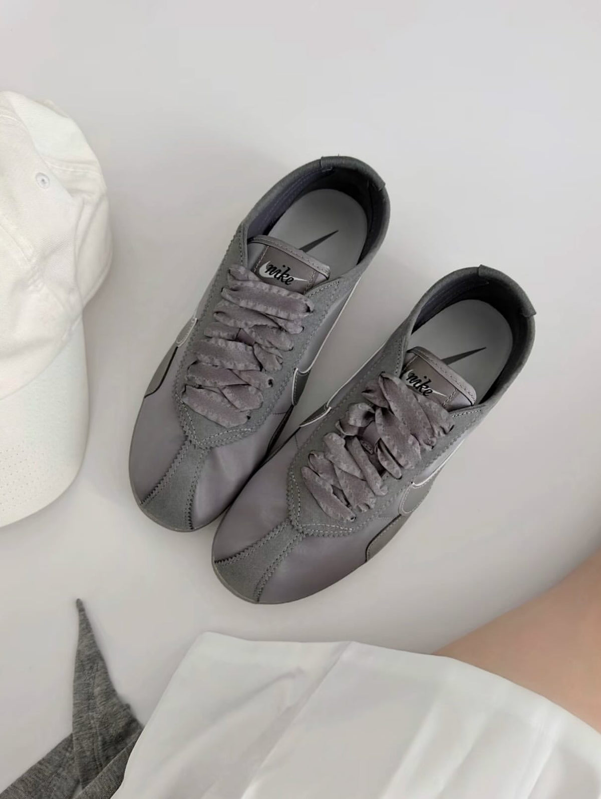 Nike Moon Shoe OG SE Satin "Grey"