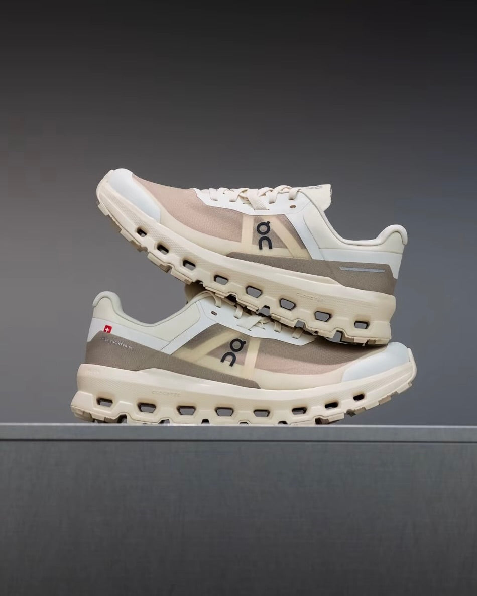 On Cloudvista 2 ‘Cream & Desert’