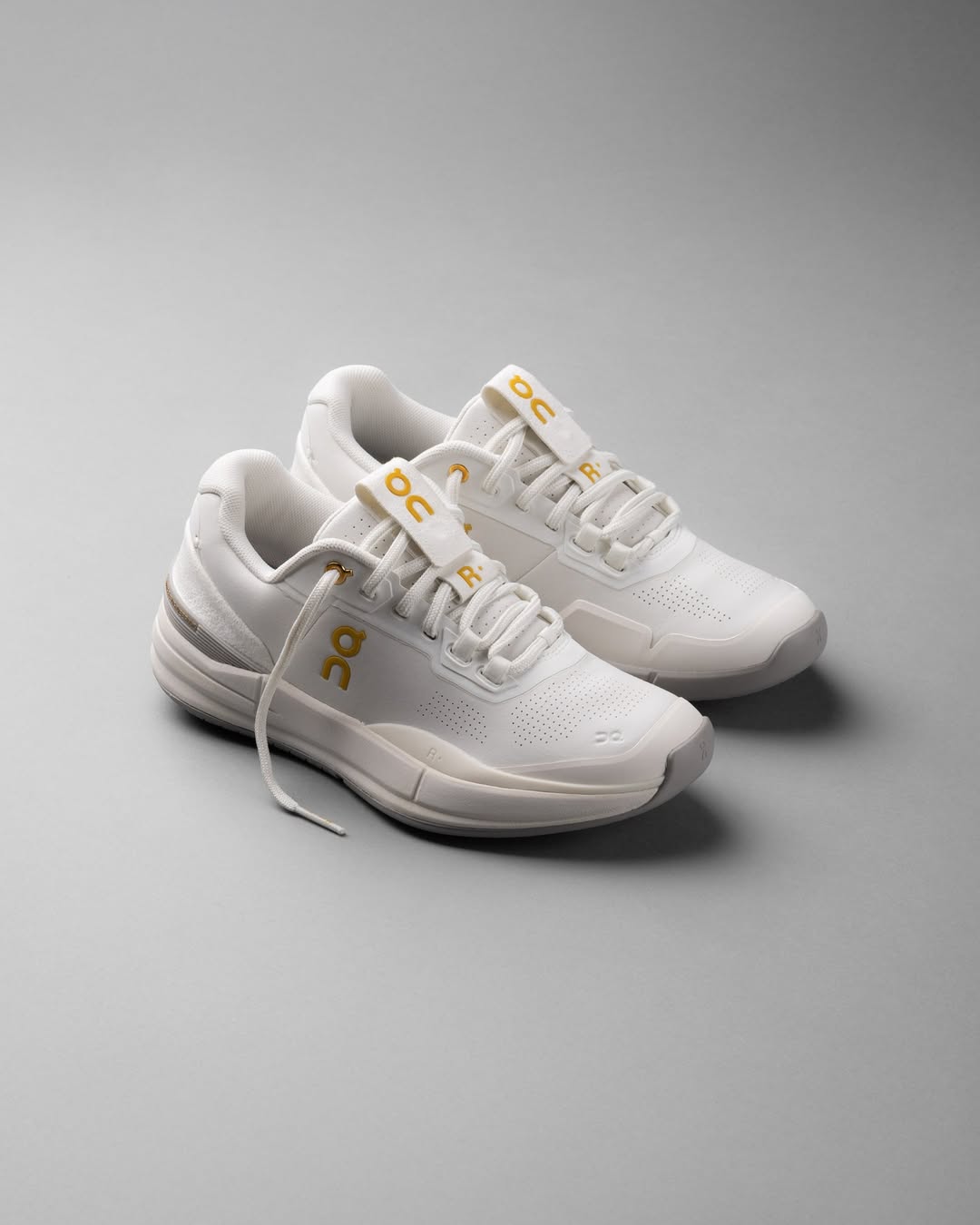On ROGER Pro Ace 'Ivory Fog'