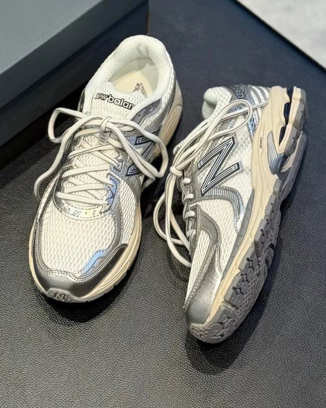 New Balance 860v2 'Silver Grey'