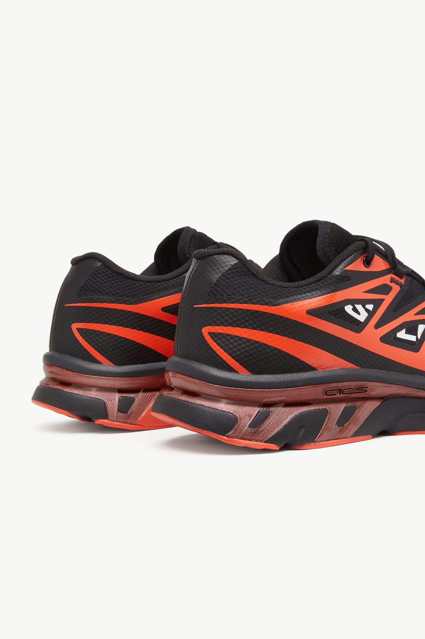 Salomon x MM6 Maison Margiela XT-6 'Black Cherry Tomato'