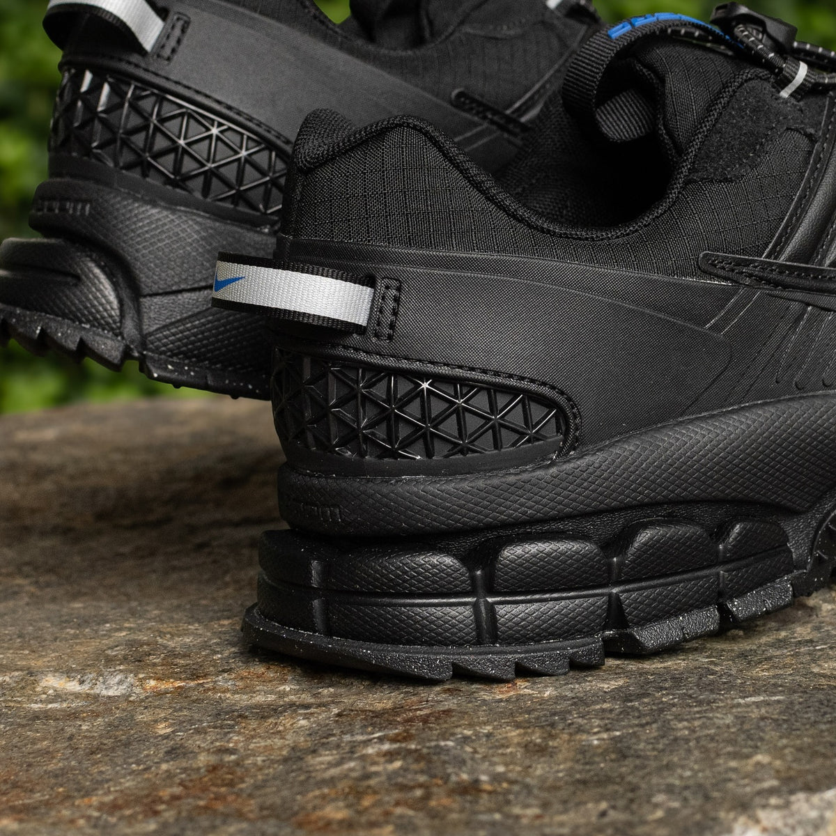 Nike Zoom Vomero 5 Roam "Triple Black"