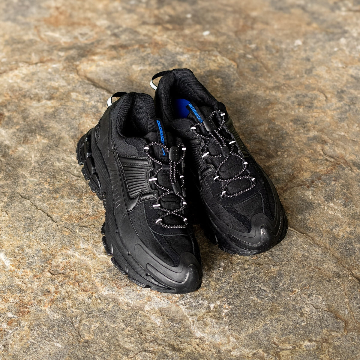 Nike Zoom Vomero 5 Roam "Triple Black"