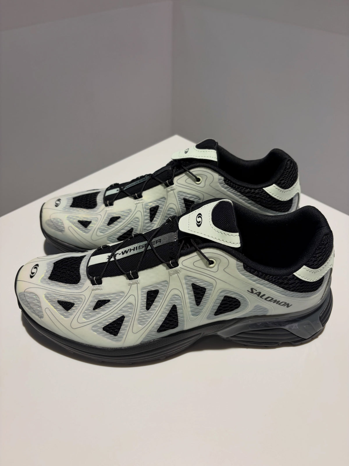Salomon XT-Whisper VOID "Black & Clear Aqua"