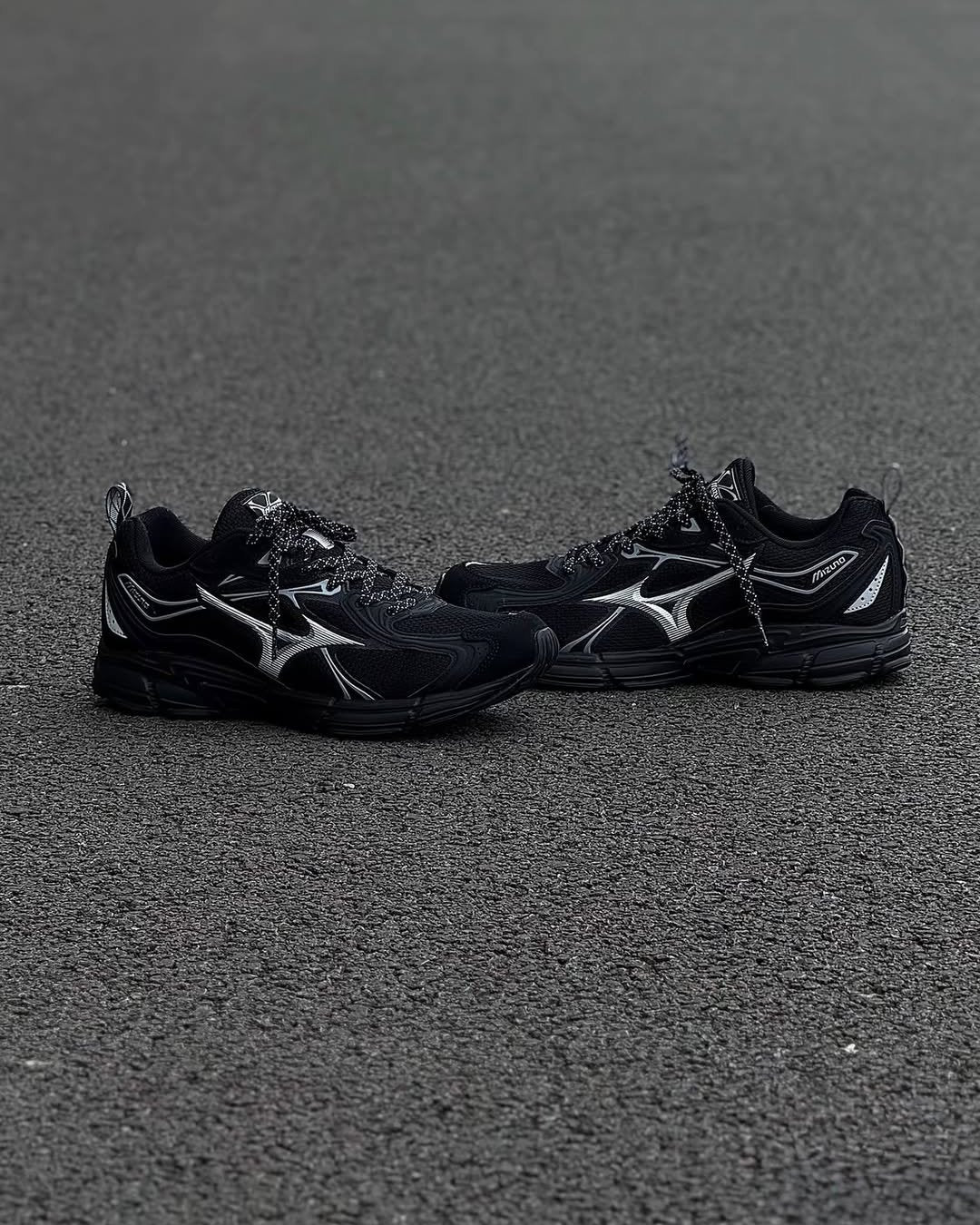 Mizuno Speed 10S 'Black'