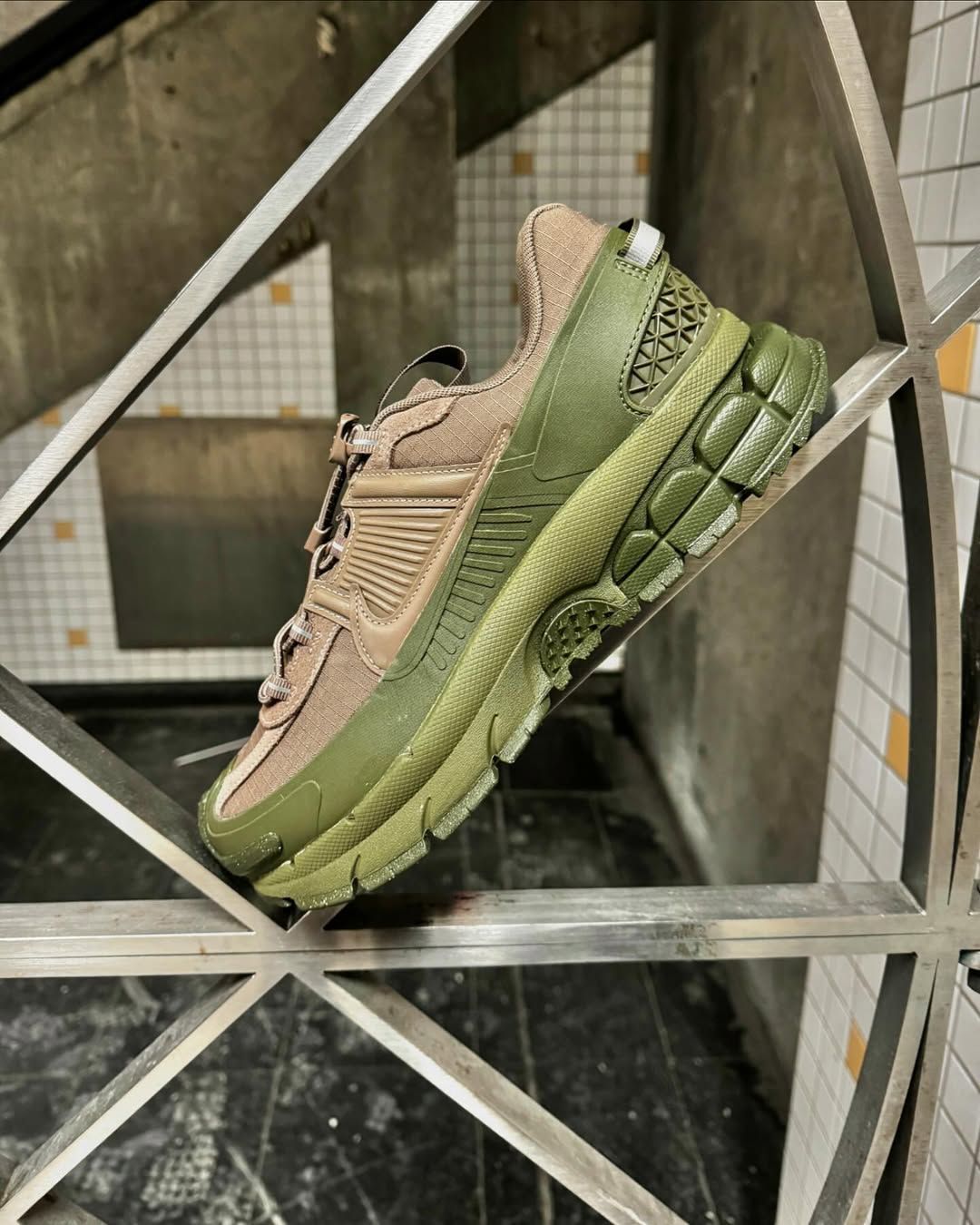 Nike Zoom Vomero 5 Roam 'Mink Brown Medium Olive'