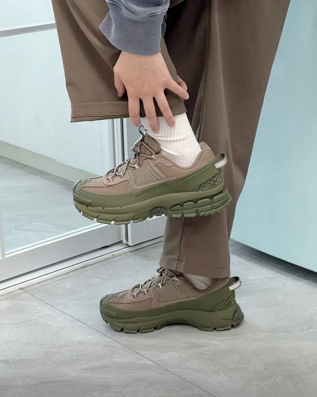 Nike Zoom Vomero 5 Roam 'Mink Brown Medium Olive'