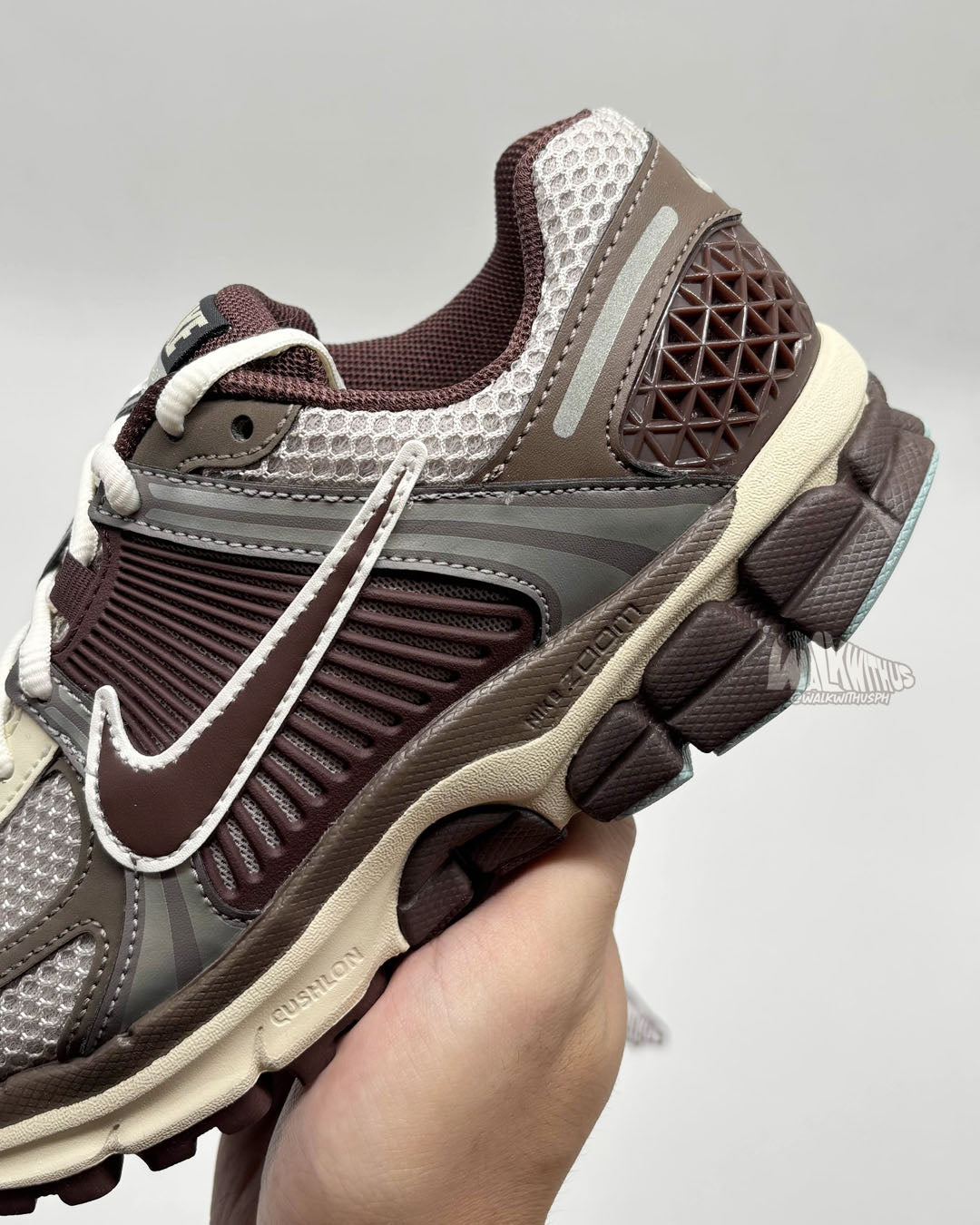 Nike Zoom Vomero 5 'Earth Fossil'