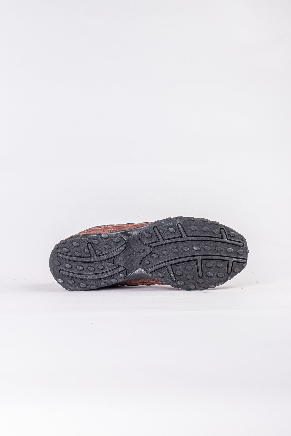 New Balance 204L "Pumpernickel"