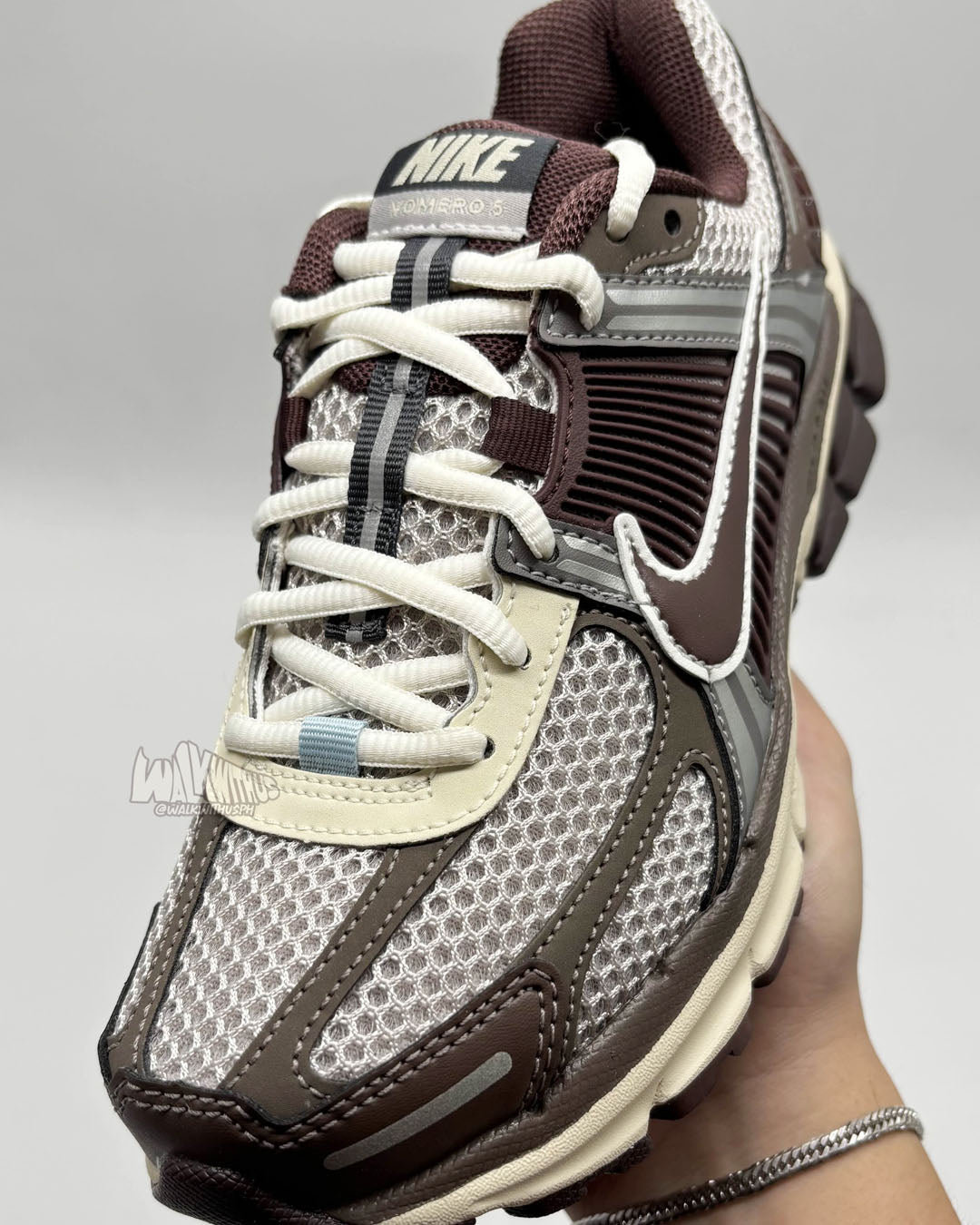 Nike Zoom Vomero 5 'Earth Fossil'
